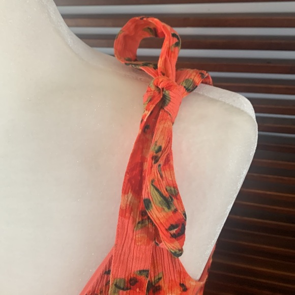 dip dress - Picture 4 of 8